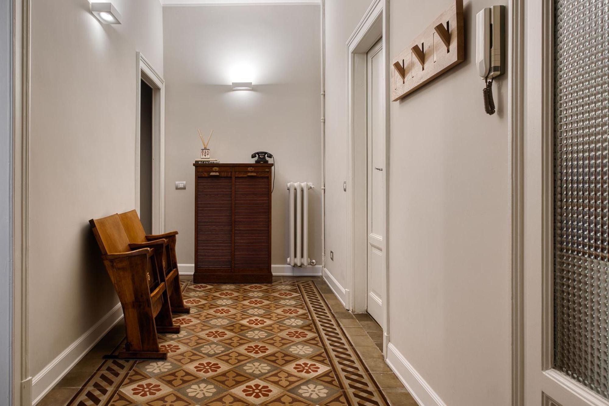 Navigli, 90 Square Meters, Free Parking Ripa Ticinese Appartement Milaan